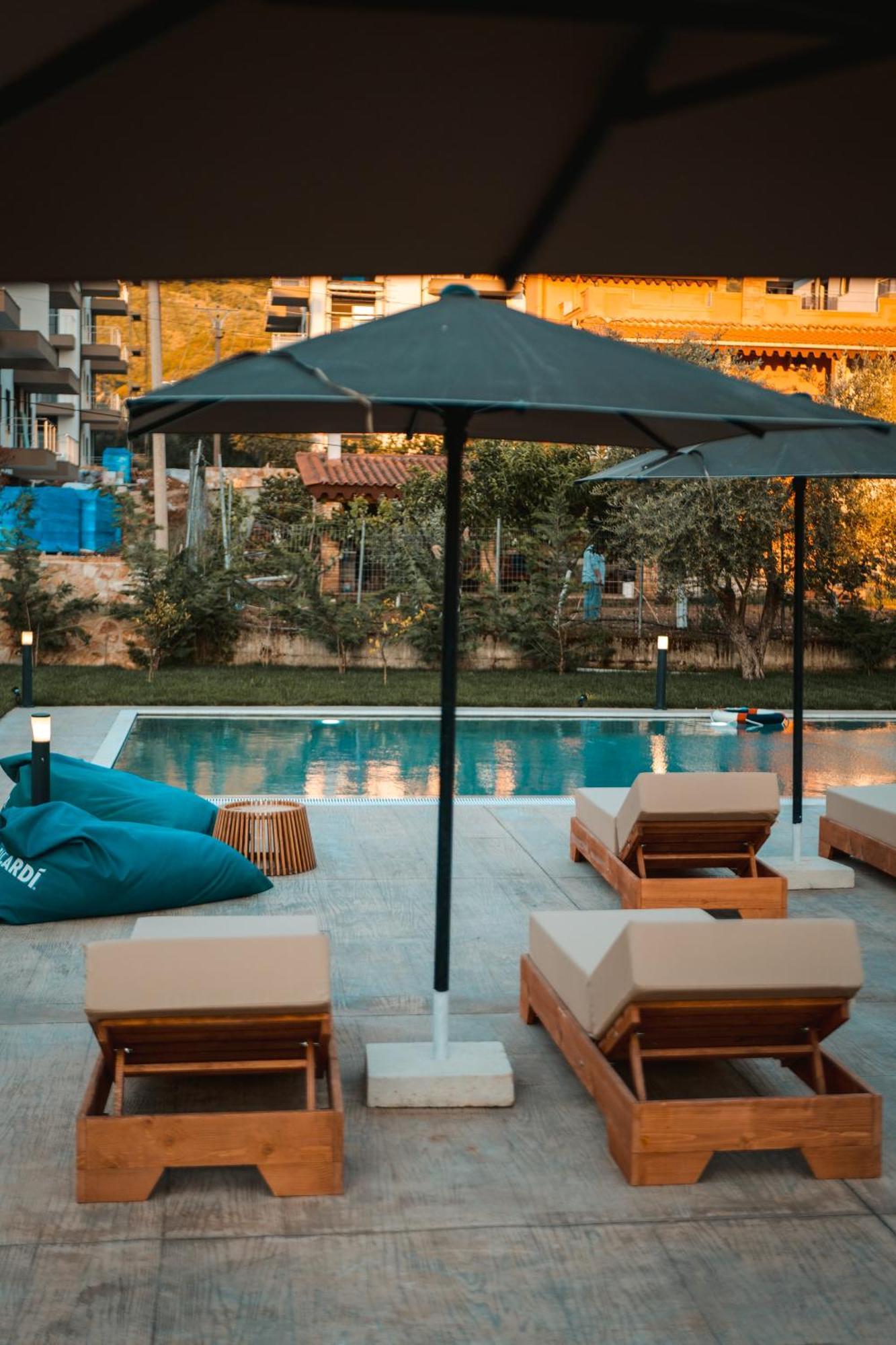 The Blue Wave Hotel Химар Екстериор снимка