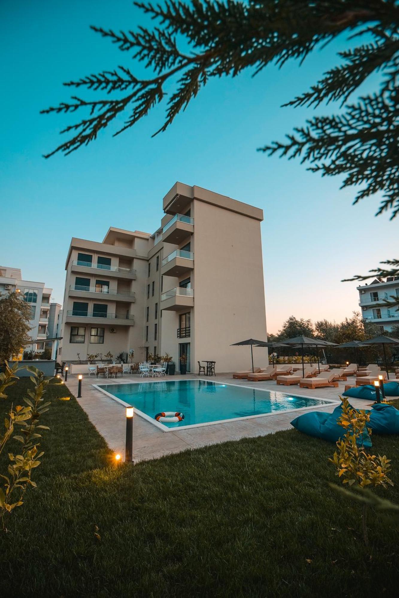 The Blue Wave Hotel Химар Екстериор снимка