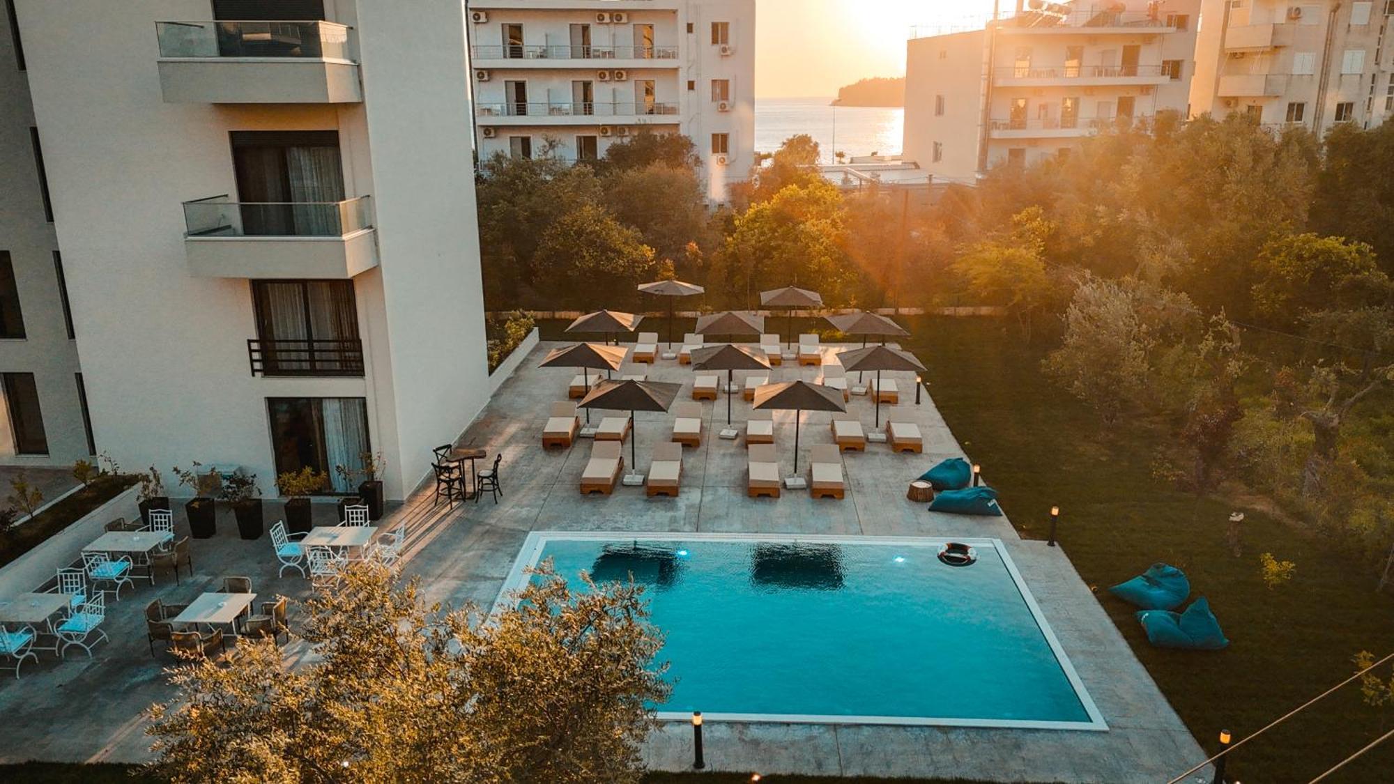 The Blue Wave Hotel Химар Екстериор снимка